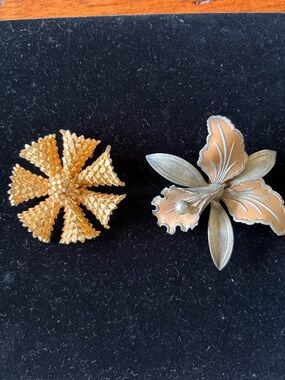 Vintage BSK brooch & orchid flower brooch.